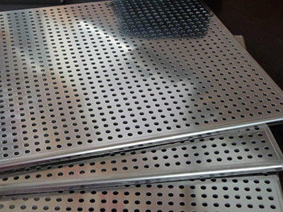 Mechanical Punching Hole Mesh 200mm Diamond Shape Wire Mesh